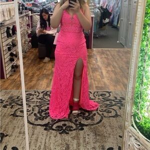 Elegant Pink Lace Evening Gown